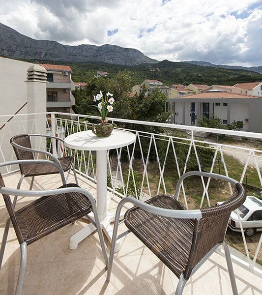 Apartmenthaus Villa Roza  Tučepi  Tucepi