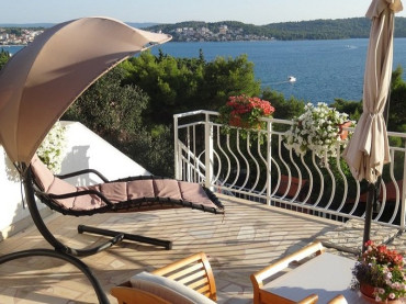 Vacation rentals in Okrug Gornji (Island Ciovo)