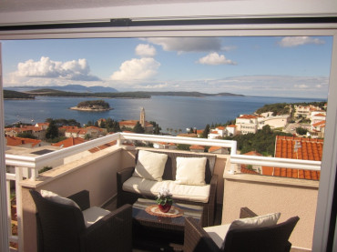 Vacation rentals in Island Hvar