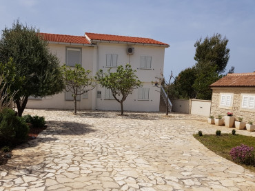 Apartmani Vir (Otok Vir)