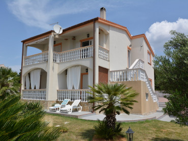 Vacation rentals in Novalja (Island Pag)