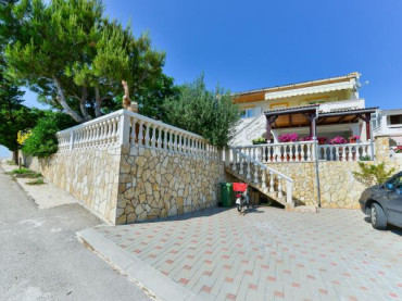 Vacation rentals in Kustici (Island Pag)