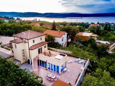 Vacation rentals in Klimno (Island Krk)