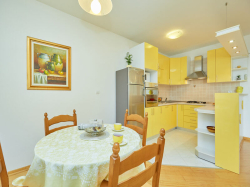 Apartments Zelić Tucepi